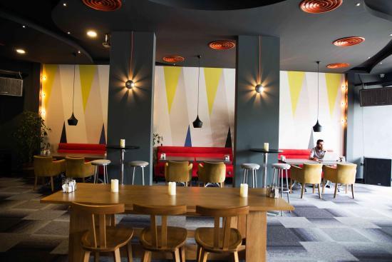 Leon Bistro & Bar