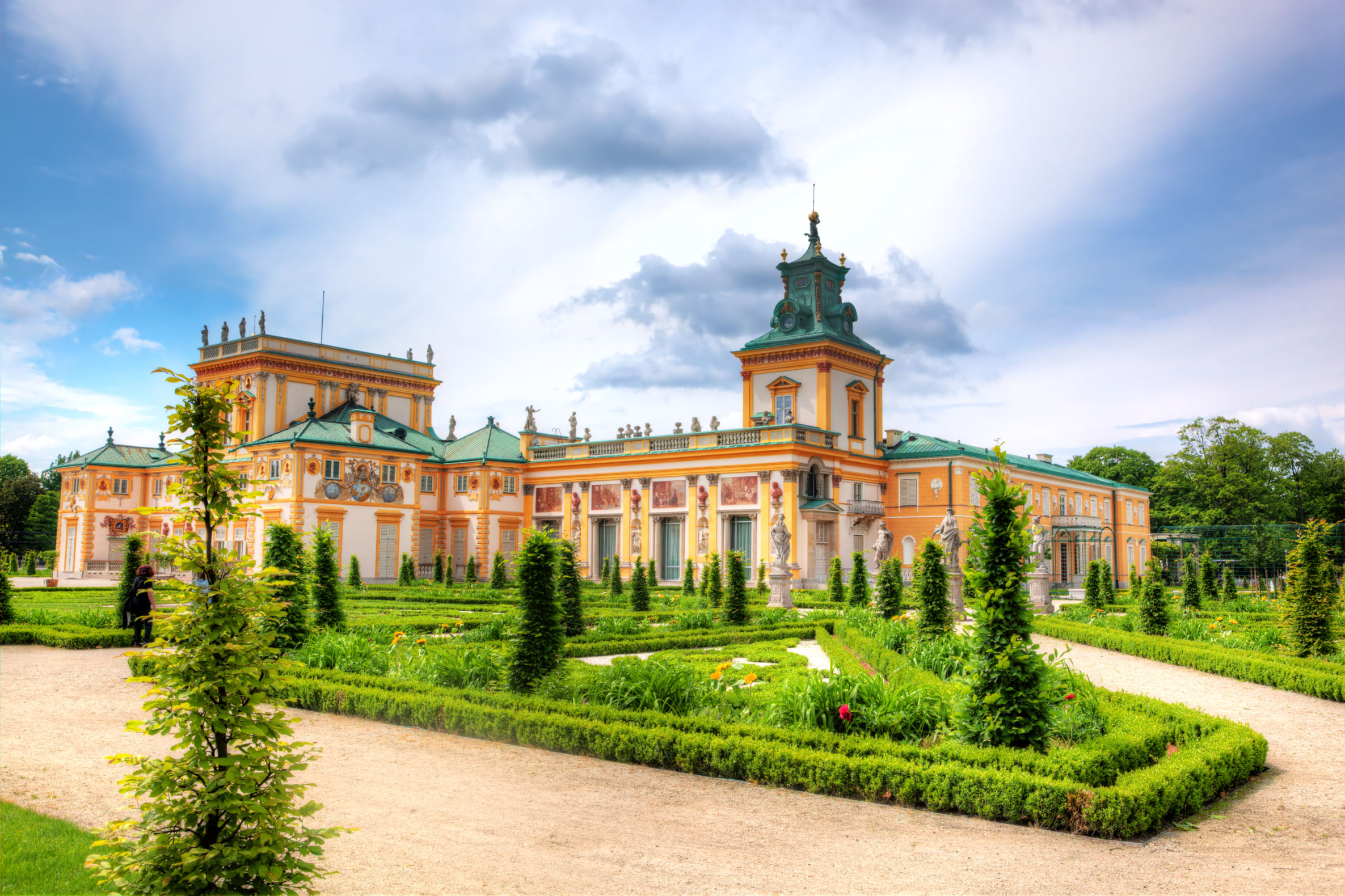 Park pałacowy z wystrojem architektoniczno-rzeźbiarskim