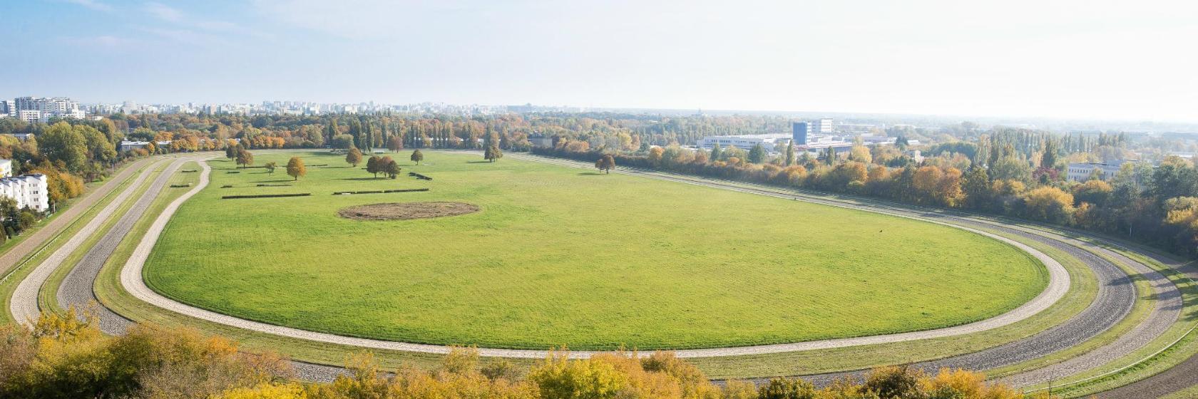 Tor wyścigów konnych Służewiec